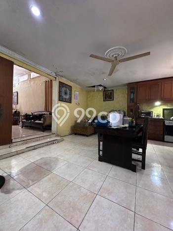 Rumah Luxury Modern Tanpa Renovasi di Setiabudi Jakarta Selatan Rumah Luxury Modern Tanpa Renovasi di Setiabudi Jakarta Selatan