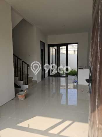 For Sale Rumah 3 Kamar Lokasi Ideal Bagus dan Strategis di Cisauk For Sale Rumah 3 Kamar Lokasi Ideal Bagus dan Strategis di Cisauk