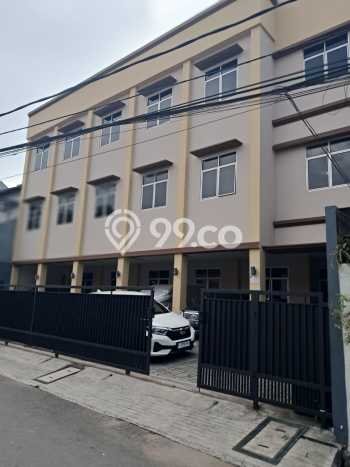 Unit Kost Dijual di Utan Kayu dengan 0 Kamar Area Strategis Unit Kost Dijual di Utan Kayu dengan 0 Kamar Area Strategis