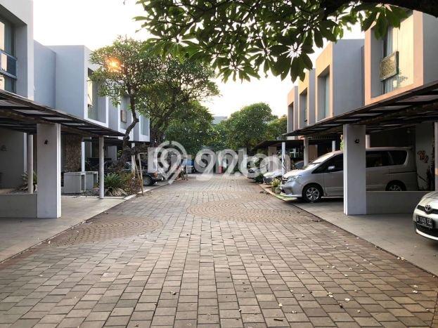 Dijual Rumah Premium dengan Fasilitas Sekitar Lengkap di Cipayung, Jakarta Timur Dijual Rumah Premium dengan Fasilitas Sekitar Lengkap di Cipayung, Jakarta Timur