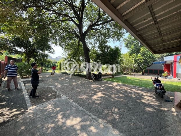 Rumah Mewah LB 300m2 Siap Pakai Desain Elegan di Cikunir, Bekasi Rumah Mewah LB 300m2 Siap Pakai Desain Elegan di Cikunir, Bekasi
