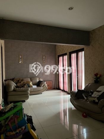 Rumah Elit Modern Tanpa Renovasi di Harapan Indah Bekasi Rumah Elit Modern Tanpa Renovasi di Harapan Indah Bekasi