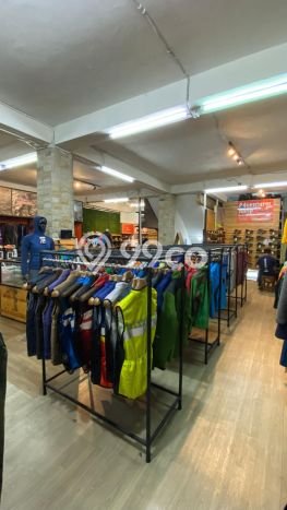 Ruko Dijual di Jakarta Timur LT 74m2 & LB 202m2 Lokasi Terbaik! Ruko Dijual di Jakarta Timur LT 74m2 & LB 202m2 Lokasi Terbaik!
