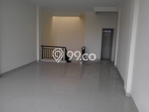 Ruko Dijual di Jakarta Barat LT 63m2 & LB 126m2 Lokasi Terbaik! Ruko Dijual di Jakarta Barat LT 63m2 & LB 126m2 Lokasi Terbaik!