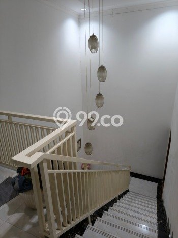 Rumah Mewah LB 320m2 Siap Pakai Desain Elegan di Kalideres, Jakarta Barat Rumah Mewah LB 320m2 Siap Pakai Desain Elegan di Kalideres, Jakarta Barat
