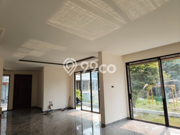 Hunian Elit LB 302m2 Siap Pakai Desain Elegan di Kalideres, Jakarta Barat Hunian Elit LB 302m2 Siap Pakai Desain Elegan di Kalideres, Jakarta Barat