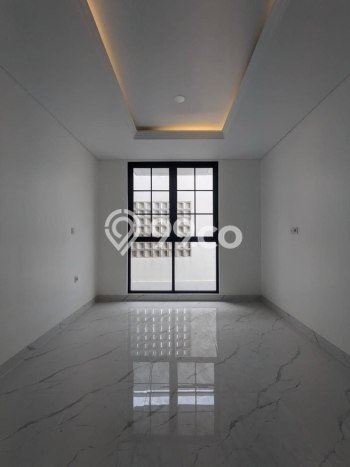 Rumah Mewah LB 260m2 Siap Huni Desain Elegan di Pejaten, Jakarta Selatan Rumah Mewah LB 260m2 Siap Huni Desain Elegan di Pejaten, Jakarta Selatan