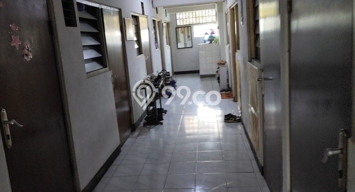 Rumah Luas Asri 15 KT Siap Pakai di Tamansari Jakarta Barat Rumah Luas Asri 15 KT Siap Pakai di Tamansari Jakarta Barat