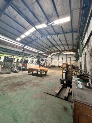 Disewakan Pabrik di Kawasan Ramai Serang Cibarusah Luas 2600m2 Disewakan Pabrik di Kawasan Ramai Serang Cibarusah Luas 2600m2