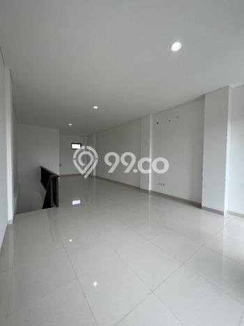 Area Ramai! Ruko Dijual di BSD untuk Bisnis Luas Bangunan 120m2 Area Ramai! Ruko Dijual di BSD untuk Bisnis Luas Bangunan 120m2