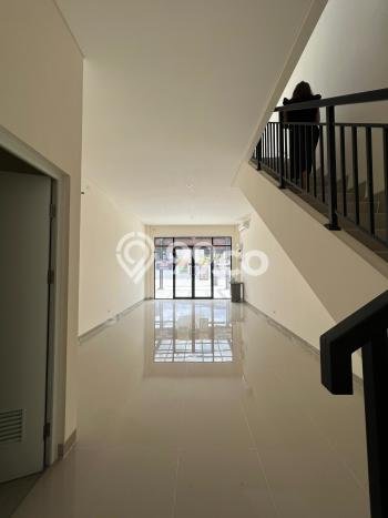Area Ramai! Ruko Dijual di BSD untuk Bisnis Luas Bangunan 139m2 Area Ramai! Ruko Dijual di BSD untuk Bisnis Luas Bangunan 139m2