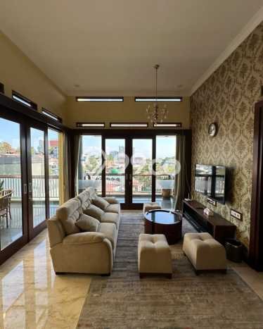 Jual Rumah Mewah Megah Dengan View Eksklusif di ciumbuleuit, Bandung Jual Rumah Mewah Megah Dengan View Eksklusif di ciumbuleuit, Bandung
