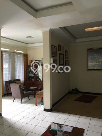 Rumah Elit LB 200m2 Siap Huni Desain Elegan di Pasteur, Bandung Rumah Elit LB 200m2 Siap Huni Desain Elegan di Pasteur, Bandung