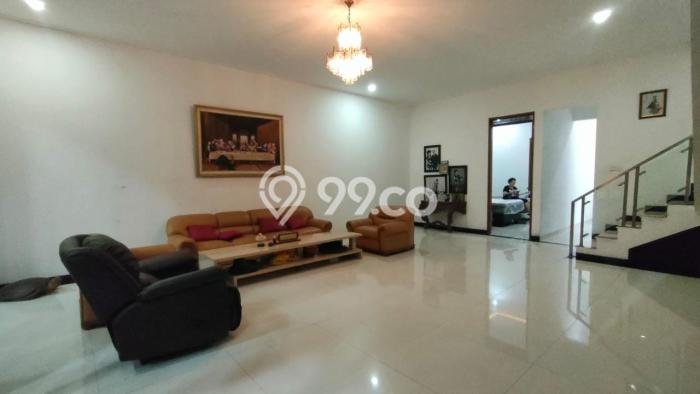 Rumah Luxury Modern Tanpa Renovasi di Setiabudi Bandung Rumah Luxury Modern Tanpa Renovasi di Setiabudi Bandung
