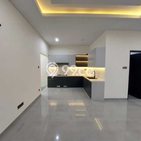 Rumah Minimalis 3 Kamar LT 180m2 di Kopo Rumah Minimalis 3 Kamar LT 180m2 di Kopo