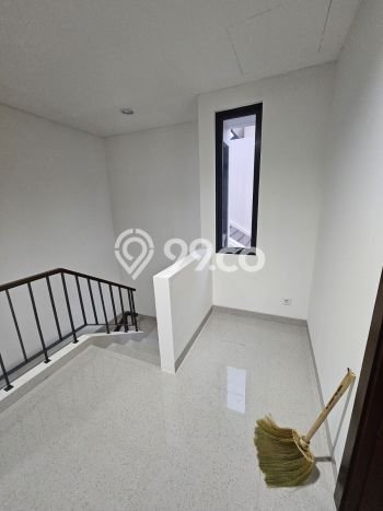 Jual Rumah Mewah Elegan Dengan View Cantik di Buah Batu, Bandung Jual Rumah Mewah Elegan Dengan View Cantik di Buah Batu, Bandung