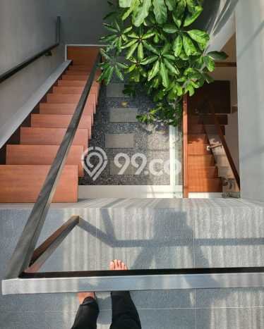 Rumah Luxury di Bandung Strategis Kondisi Baik Rumah Luxury di Bandung Strategis Kondisi Baik