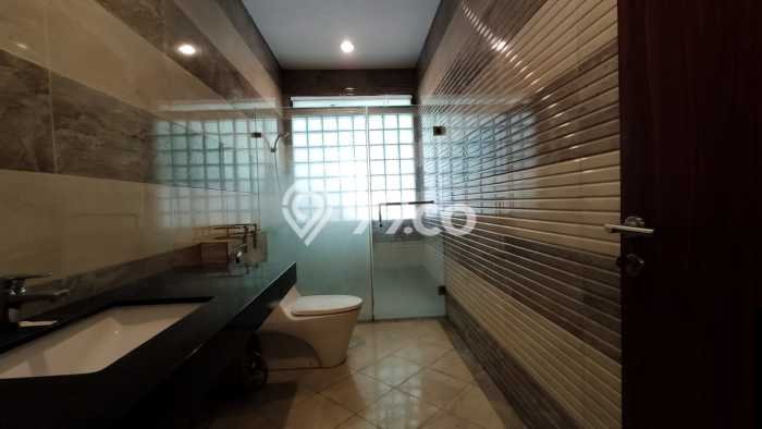 Rumah Elit Modern Tanpa Renovasi di Ciumbuleuit Bandung Rumah Elit Modern Tanpa Renovasi di Ciumbuleuit Bandung