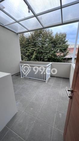 Jual Rumah Luas Megah Dengan View Eksklusif di Cigadung, Bandung Jual Rumah Luas Megah Dengan View Eksklusif di Cigadung, Bandung