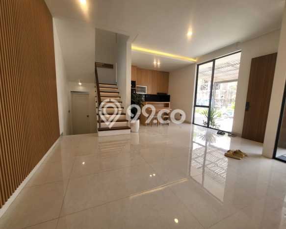 Rumah Luxury di Bandung Strategis Kondisi Baik Rumah Luxury di Bandung Strategis Kondisi Baik