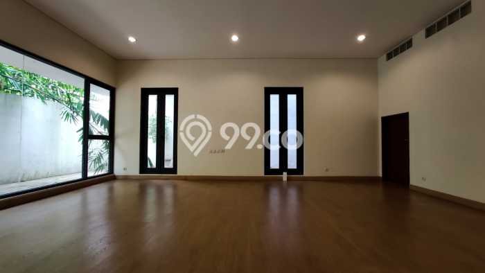Rumah Elit Modern Tanpa Renovasi di Ciumbuleuit Bandung Rumah Elit Modern Tanpa Renovasi di Ciumbuleuit Bandung