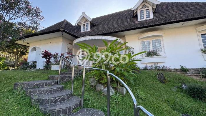 Rumah Luxury Modern Siap Huni di Setra Sari Bandung Rumah Luxury Modern Siap Huni di Setra Sari Bandung