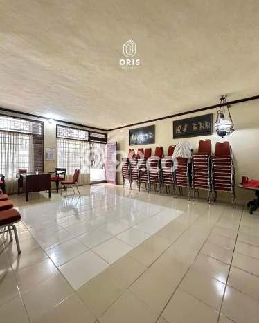 Siap Huni Rumah Mewah 5 Kamar di Kebayoran Baru Dekat ke Mana Pun Siap Huni Rumah Mewah 5 Kamar di Kebayoran Baru Dekat ke Mana Pun