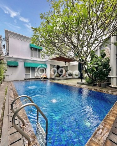 Ready to Use! Premium House LT 688m2 Desain Modern di Simprug Ready to Use! Premium House LT 688m2 Desain Modern di Simprug