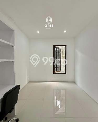 Rumah Eksklusif Dijual LT 107m2 di Cilandak, Jakarta Selatan Rumah Eksklusif Dijual LT 107m2 di Cilandak, Jakarta Selatan