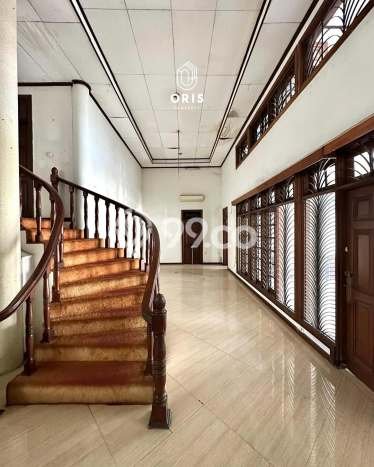 Rumah Mewah LB 460m2 Siap Pakai Desain Elegan di Pondok Indah, Jakarta Selatan Rumah Mewah LB 460m2 Siap Pakai Desain Elegan di Pondok Indah, Jakarta Selatan