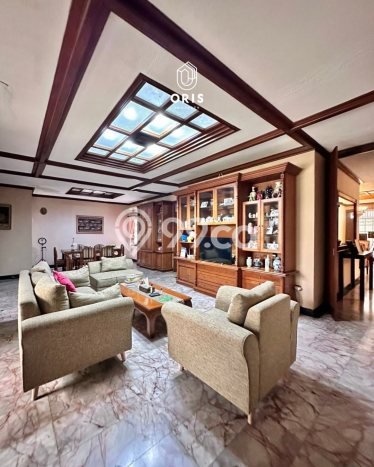 Jual Rumah Luas Megah Dengan View Cantik di Senopati, Jakarta Selatan Jual Rumah Luas Megah Dengan View Cantik di Senopati, Jakarta Selatan