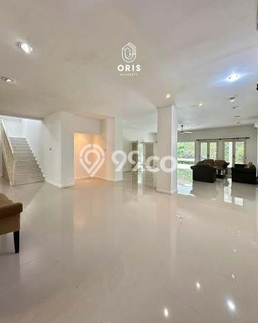 Hunian Mewah Dijual LT 894m2 di Menteng, Jakarta Pusat Hunian Mewah Dijual LT 894m2 di Menteng, Jakarta Pusat