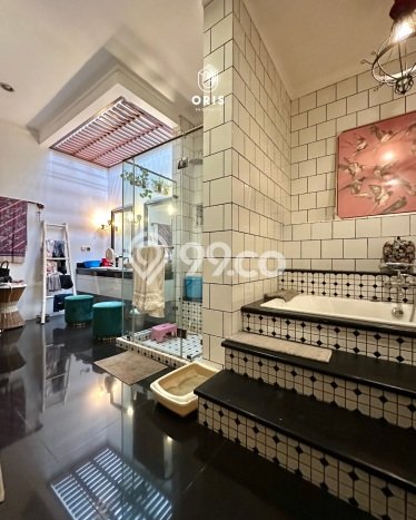 Ready to Use! Luxury House LT 450m2 Desain Modern di Kemang Ready to Use! Luxury House LT 450m2 Desain Modern di Kemang