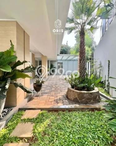 Rumah Luxury Modern Tanpa Renovasi di Kuningan Jakarta Selatan Rumah Luxury Modern Tanpa Renovasi di Kuningan Jakarta Selatan