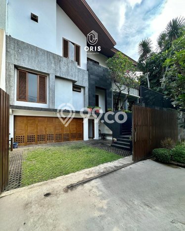 Rumah Luxury Modern Tanpa Renovasi di Pondok Indah Jakarta Selatan Rumah Luxury Modern Tanpa Renovasi di Pondok Indah Jakarta Selatan
