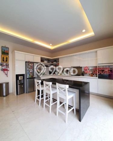 LEBAK BULUS - MODERN TROPICAL HOUSE IN TOWNHOUSE (T/B: 167/404) LEBAK BULUS - MODERN TROPICAL HOUSE IN TOWNHOUSE (T/B: 167/404)