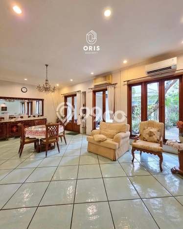 Rumah Elit LB 450m2 Siap Pakai Desain Elegan di Pondok Indah, Jakarta Selatan Rumah Elit LB 450m2 Siap Pakai Desain Elegan di Pondok Indah, Jakarta Selatan