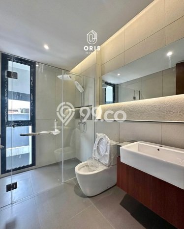 Rumah Elit Modern Tanpa Renovasi di Simprug Jakarta Selatan Rumah Elit Modern Tanpa Renovasi di Simprug Jakarta Selatan