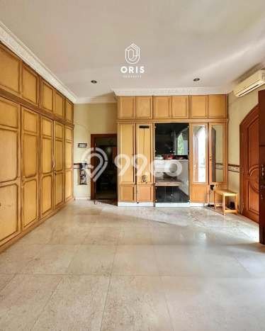 Jual Rumah Mewah Megah Dengan View Cantik di Veteran, Jakarta Selatan Jual Rumah Mewah Megah Dengan View Cantik di Veteran, Jakarta Selatan