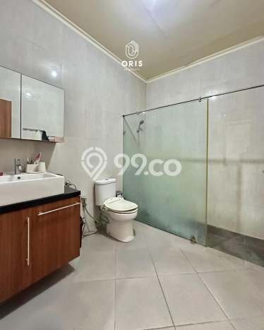 Rumah Mewah LB 380m2 Siap Huni Desain Elegan di Pejaten, Jakarta Selatan Rumah Mewah LB 380m2 Siap Huni Desain Elegan di Pejaten, Jakarta Selatan