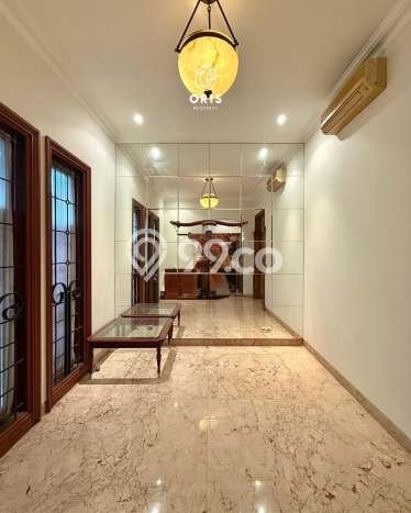 Rumah Elit LB 400m2 Siap Huni Desain Elegan di Pondok Indah, Jakarta Selatan Rumah Elit LB 400m2 Siap Huni Desain Elegan di Pondok Indah, Jakarta Selatan
