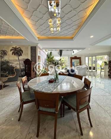 Dijual Rumah Mewah Megah Dengan View Eksklusif di Kemang, Jakarta Selatan Dijual Rumah Mewah Megah Dengan View Eksklusif di Kemang, Jakarta Selatan