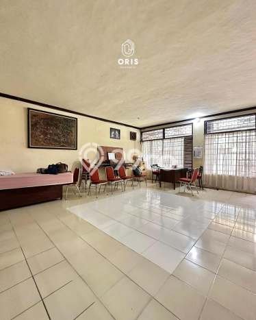 Siap Huni Rumah Mewah 5 Kamar di Kebayoran Baru Dekat ke Mana Pun Siap Huni Rumah Mewah 5 Kamar di Kebayoran Baru Dekat ke Mana Pun