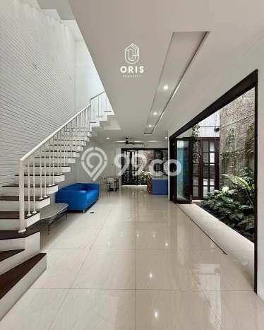 Rumah Eksklusif Dijual LT 107m2 di Cilandak, Jakarta Selatan Rumah Eksklusif Dijual LT 107m2 di Cilandak, Jakarta Selatan