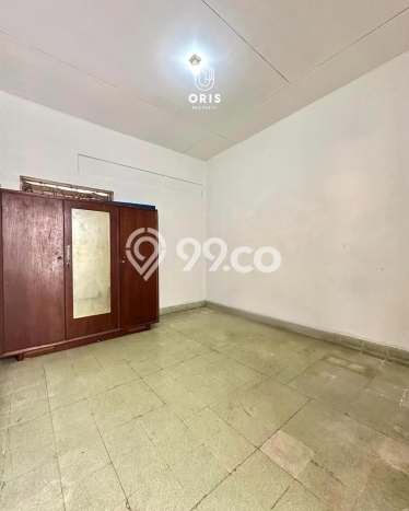 Siap Huni Rumah Mewah 5 Kamar di Kebayoran Baru Dekat ke Mana Pun Siap Huni Rumah Mewah 5 Kamar di Kebayoran Baru Dekat ke Mana Pun