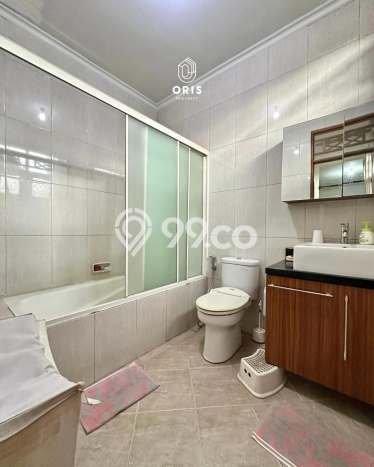 Rumah Mewah LB 380m2 Siap Huni Desain Elegan di Pejaten, Jakarta Selatan Rumah Mewah LB 380m2 Siap Huni Desain Elegan di Pejaten, Jakarta Selatan