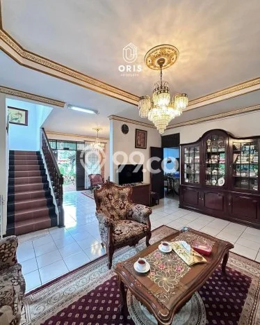 Hunian Mewah LB 210m2 Siap Pakai Desain Elegan di Pondok Indah, Jakarta Selatan Hunian Mewah LB 210m2 Siap Pakai Desain Elegan di Pondok Indah, Jakarta Selatan