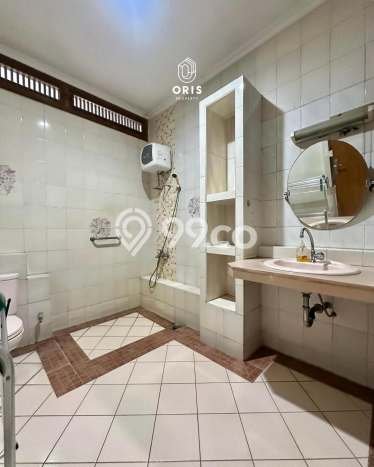 Ready to Use! Luxury House LT 433m2 Desain Modern di Pondok Indah Ready to Use! Luxury House LT 433m2 Desain Modern di Pondok Indah