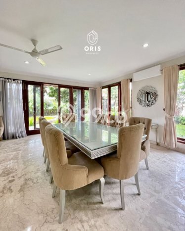 Dijual Rumah Mewah Megah Dengan View Eksklusif di Kemang, Jakarta Selatan Dijual Rumah Mewah Megah Dengan View Eksklusif di Kemang, Jakarta Selatan