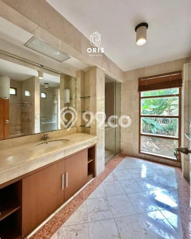 Hunian Mewah LB 500m2 Siap Huni Desain Elegan di Sektor 8 - Bintaro, Tangerang Selatan Hunian Mewah LB 500m2 Siap Huni Desain Elegan di Sektor 8 - Bintaro, Tangerang Selatan